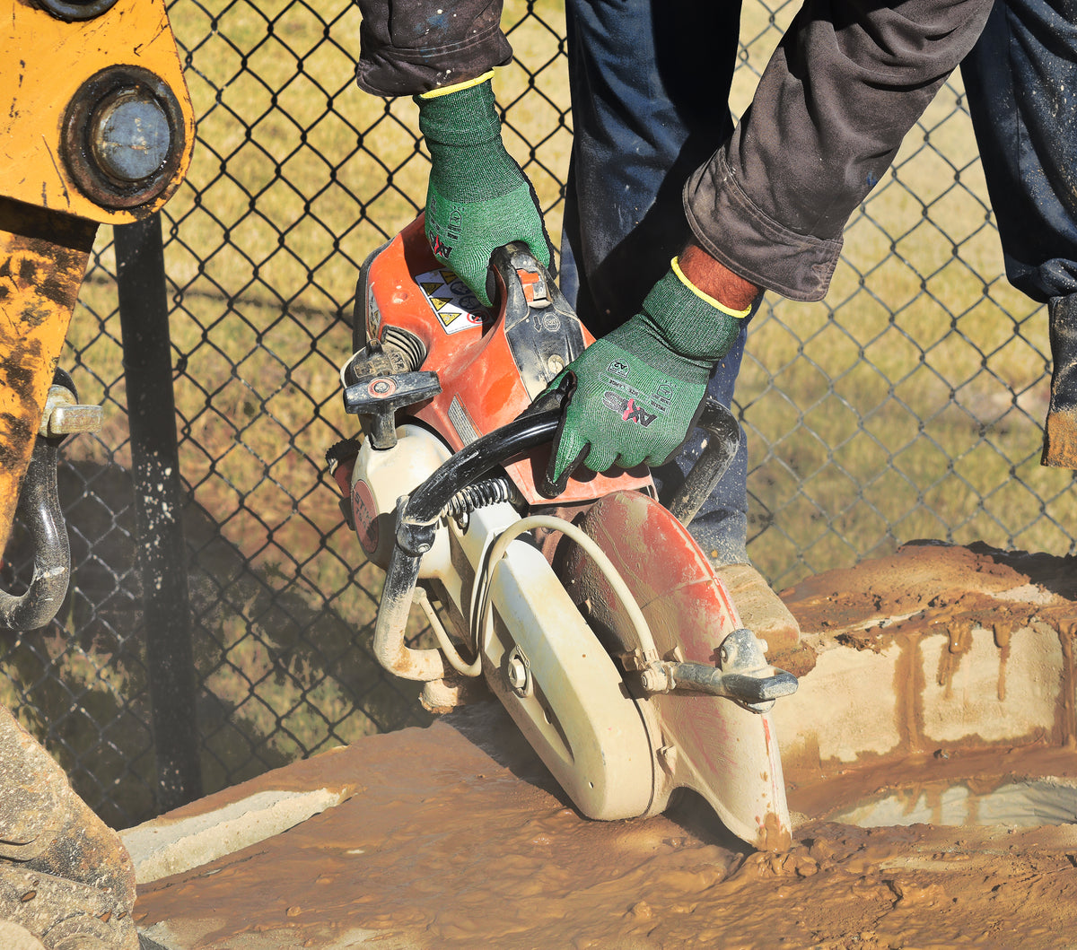 RWG538 AXIS™ A2 Foam Nitrile Dotted Coated Cut Protection Glove